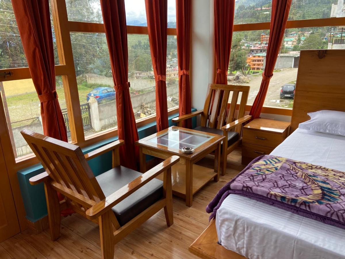 Hotel Mansarovar Inn Munsyari Zewnętrze zdjęcie
