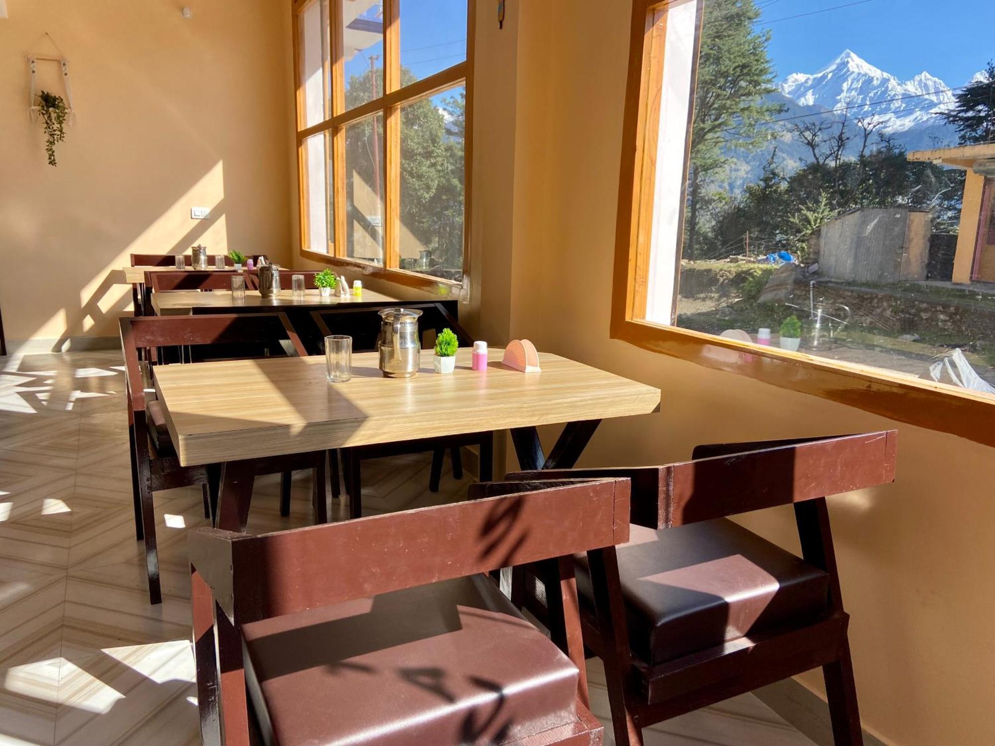 Hotel Mansarovar Inn Munsyari Zewnętrze zdjęcie