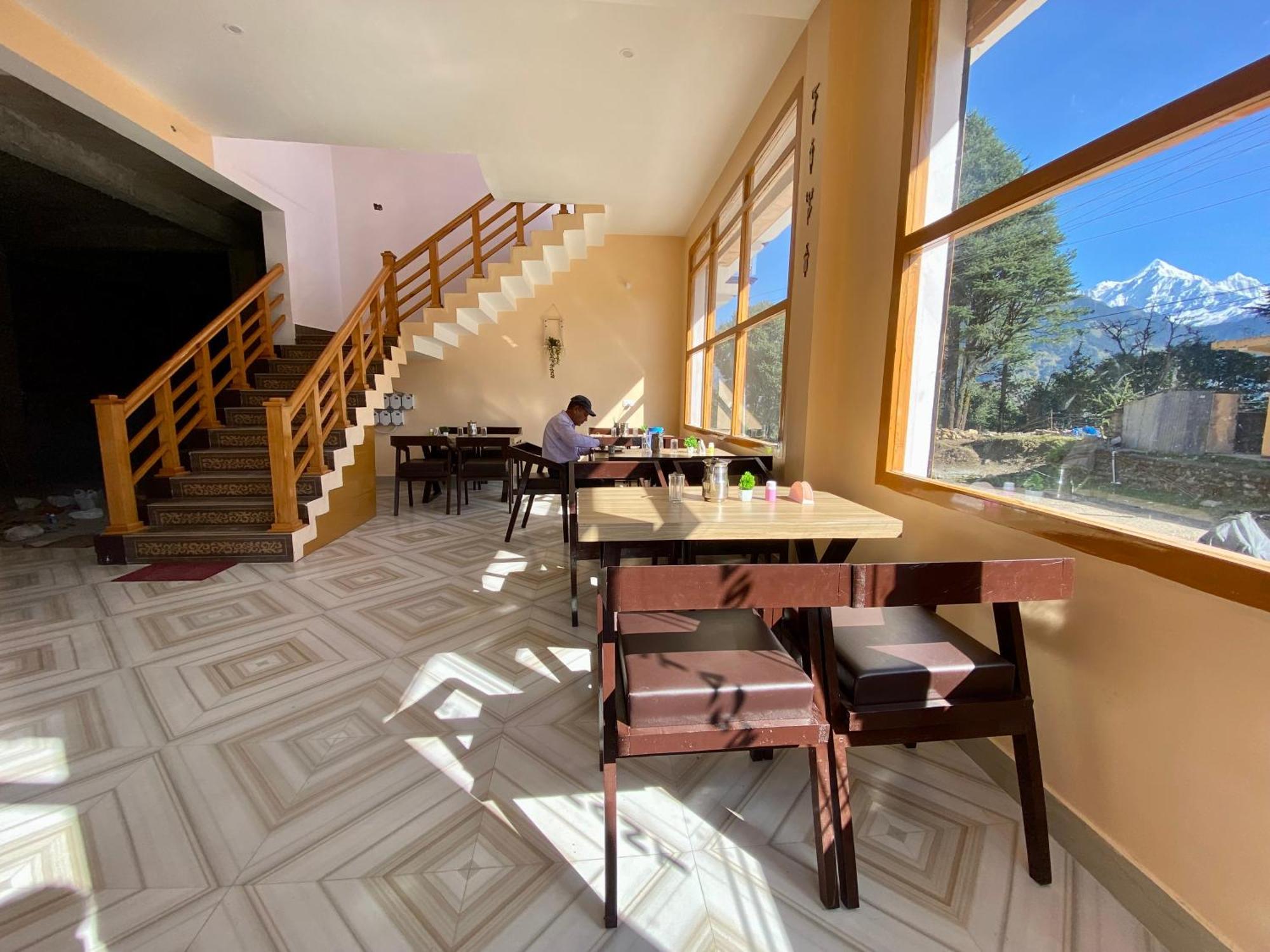 Hotel Mansarovar Inn Munsyari Zewnętrze zdjęcie