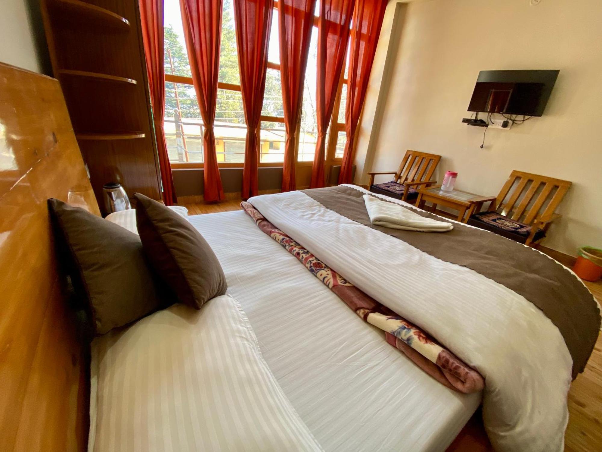 Hotel Mansarovar Inn Munsyari Zewnętrze zdjęcie